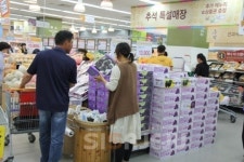 지마트아채청과코너 | 추석 대목? …재래시장과 시민은 '한숨', 대형마트는 '활짝'