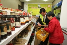 김재봉 시장이 푸드마켓 1일 점장이 된 사연은?