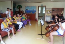 위미중 학생들,  주간보호센터 찾아 악기연주 재능기부 봉사