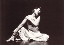 무용가 홍신자의 네 개의 벽  공연