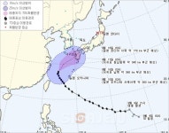 태풍 간접 영향권 접어든 제주도, 바닷길 대부분 결항