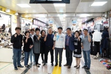도민속으로 원희룡, 제주시 동문시장과 중앙지하상가 방문