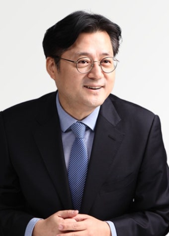 민주당 새 원내대표에 3선 홍익표 의원 