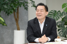 이재준 수원시장, 미래세대 이끌어갈 어린이들 위해 부모들과 한 자리에서 만나 깊이 생각한다