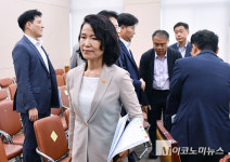 과방위 출석 이진숙 돌발 발언에 ‘팩트 체크’ 논란