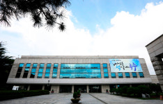 SK 故 최종현 회장이 기부한 수원 선경 도서관 복합문화공간 된다