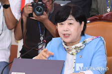 「M포토」 법사위 전체회의서 발언하는 서영교