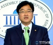 벌언 하는 우원식 원내대변인