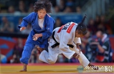 [런던올림픽] 女 유도 안금애, 북한 첫 금메달