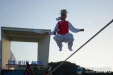 안성쌀어름상회 | 안성축전에서 공연 펼치는 어름산이 '서주향'