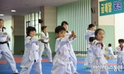 청주시청 태권도부. 다문화가정 재능기부 ‘귀감’
