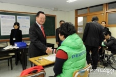 나근형 인천시교육감, 수능 시험장 방문 격려