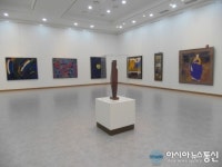 창녕문화예술회관, 경남도립미술관 작품 전시