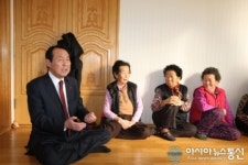 김채용 의령군수, 독거노인 공동거주제 시행 경로당 순회방문
