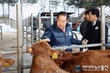 상주시장, 가축시장 방문 축산농가 위로ㆍ격려