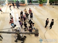 영화 신세계의 흥행, 동남권원자력의학원도 한 몫