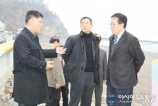 북도면 장봉섬 현장점검 나선 조윤길 옹진군수