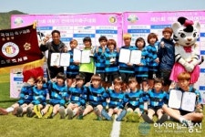 울진, 우승 기쁨나누는 경북 상대初 선수들