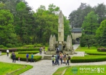 중국 형산 향로봉 아래 충렬사