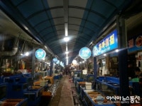 창원시, 마산어시장 9길 LED조명 개선공사 준공