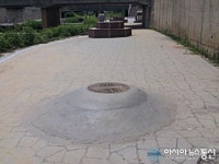 김해 신어천, 생태하천 복원, 졸속시공 시민 안전사고 위험 노출...