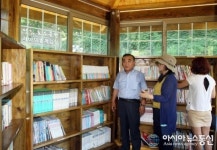 김두겸 남구청장, 선암호수공원 숲속도서관 방문