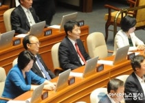 덤덤한 이석기 의원