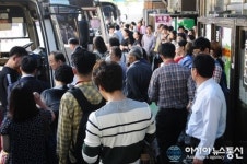 귀성객들로 북적이는 서울남부터미널