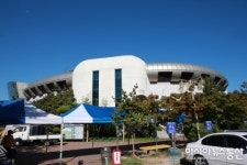 전라북도 전주시 완산구 화산체육관 위용