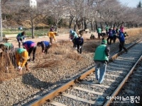 진해구, 각 동별 경로당 위문∙설맞이 시가지 대청소
