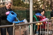 새봄 맞이 청소하는 안양시장 보기좋다!