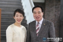 전주여 영원하라! 전북 교육문화 공연장에서