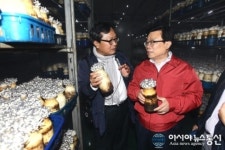 이동필 장관, 버섯 수출업체 '청아랑 영농조합법인' 방문
