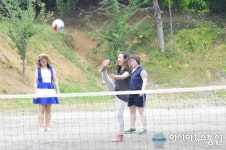 (수원 지동ㆍ화서초 한마음 체육대회)남편 엉덩이를 이렇게 확?