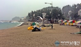 태풍 할롱영향으로 텅빈 울진 봉평해수욕장