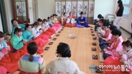 한국 배우러 계명대 왔어요