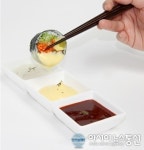 찍어먹는 김밥 브랜드 ‘롤링라이스’, 김밥시장 뛰어 넘는다
