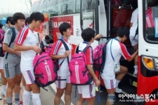 남동아시아드럭비경기장에서 선수촌으로 향한 선수들