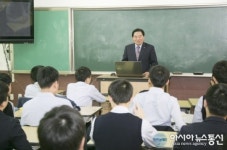 박수범 대덕구청장, 대전대성중 1일 명예교사로 특강