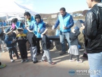용인시 경안천사랑모임, 다슬기 방류행사 개최