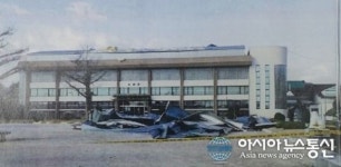 경주지역 초등학교 체육관 강풍에 지붕 파손