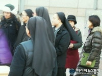 꽃동네 수녀들 노숙인에 따뜻한 온정 펼쳐