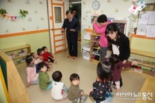 어린이 집을 방문한 박일호 밀양시장