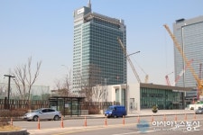 수원삼성디지털시티 버스정류장 장기간 불법주정차 실태