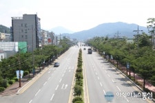 밀양시, 밀양대로 20년 경과된 노후 가로등 교체