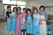 광양제철소 한마음 봉사단, 광양읍 YWCA 노인복지관 무료 급식 봉사