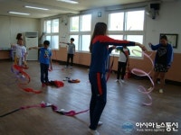 영동 미봉초, 김윤희 리듬체조 은메달리스트 체육교실 운영