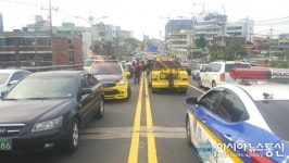 쑥골사거리서 BMW승용차 14중 추돌 후 도주