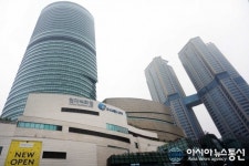 현대백화점 디큐브시티 오픈… 차별화된 패밀리형MD 강화