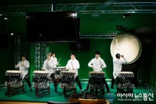 타고의 타악 퍼포먼스